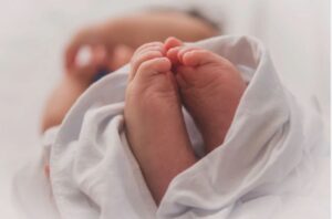 Nằm mơ thấy mình sinh con điềm gì