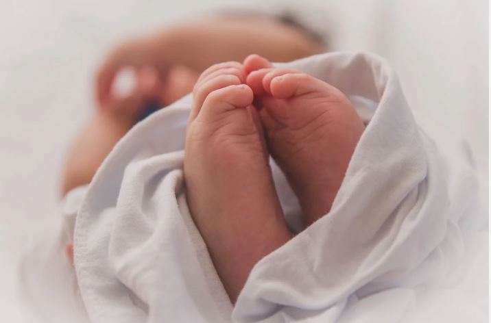 Nằm mơ thấy mình sinh con điềm gì